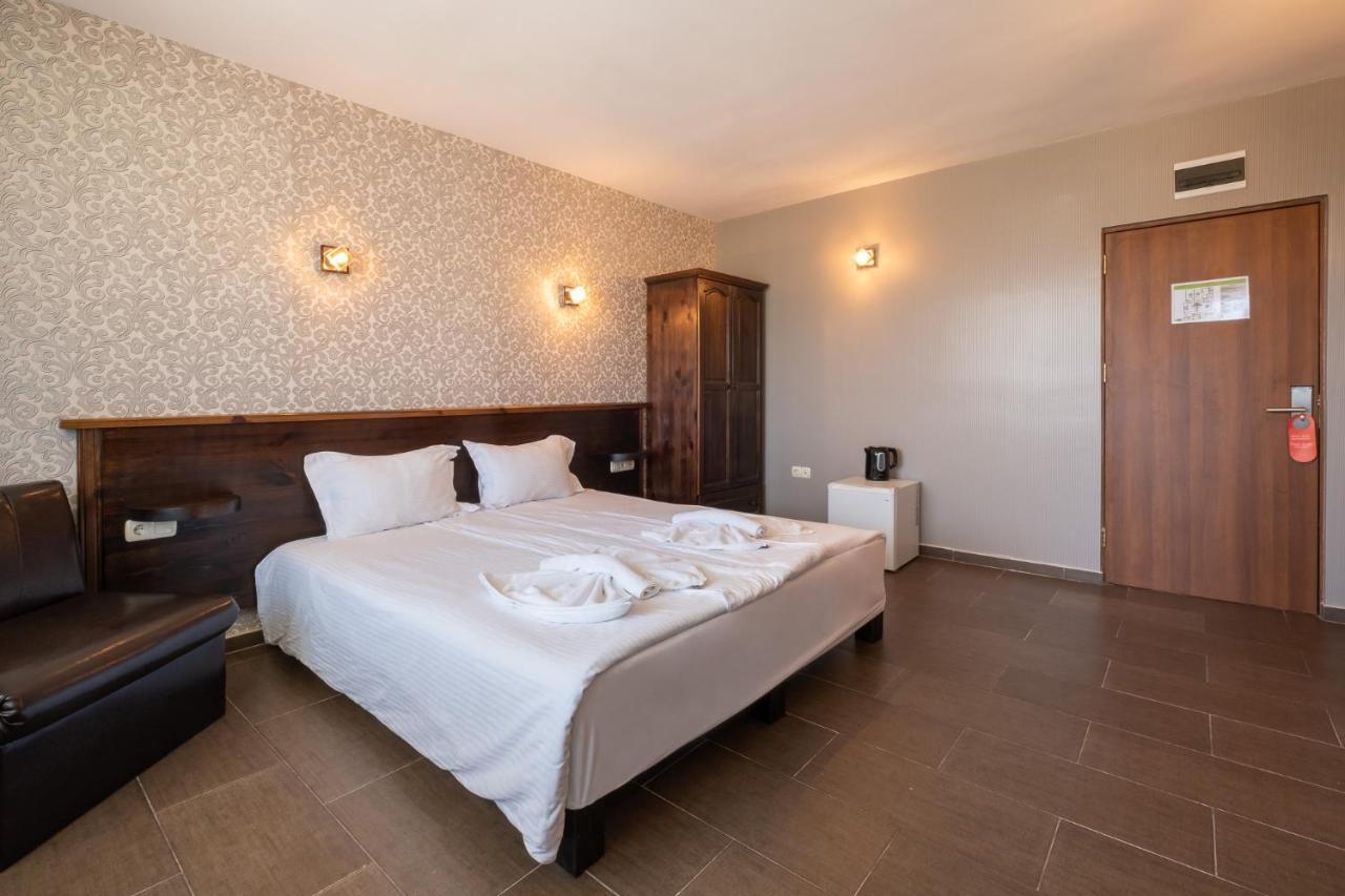 Complex Katalina Hotell Tsigov Chark Exteriör bild
