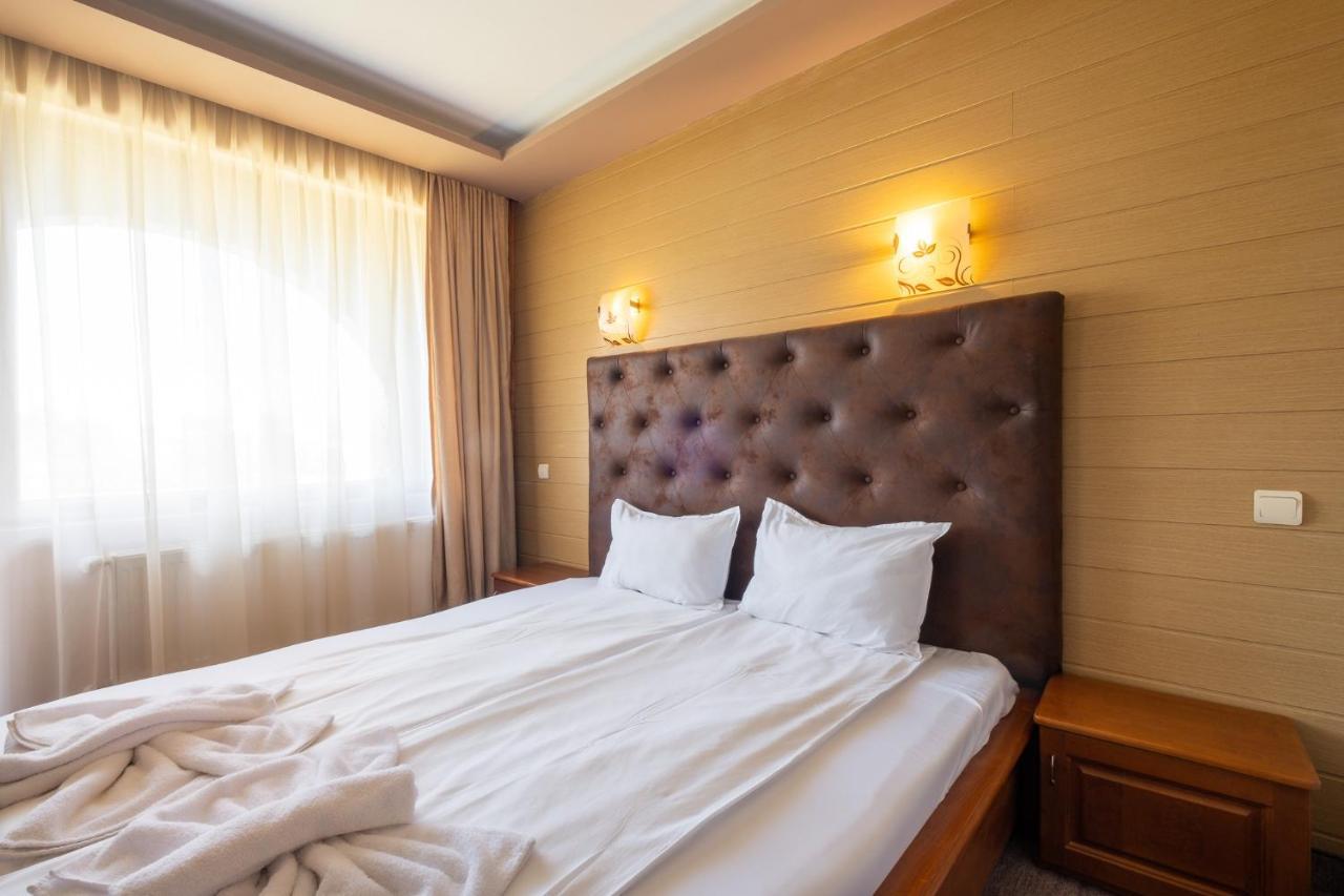 Complex Katalina Hotell Tsigov Chark Exteriör bild