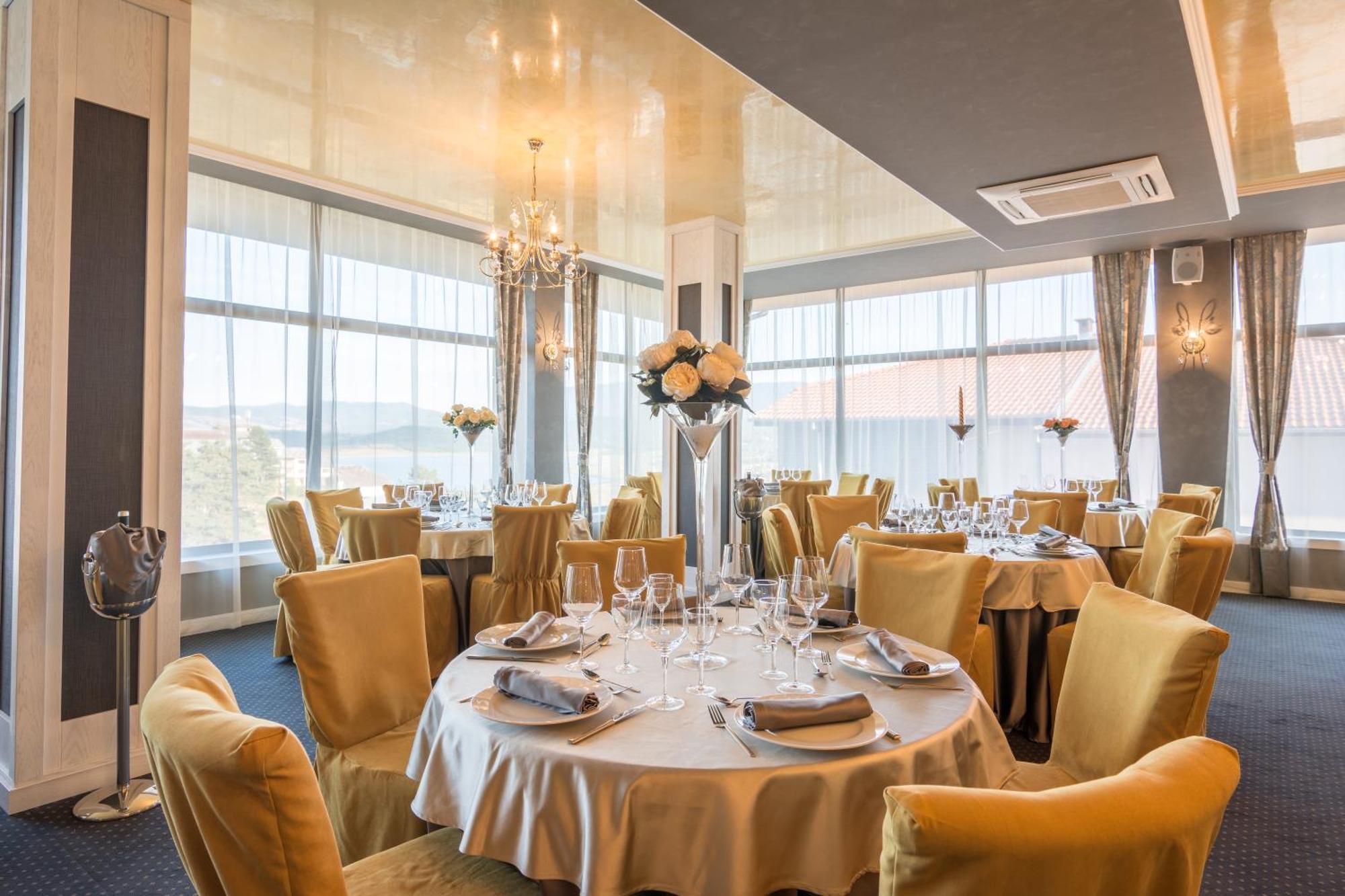 Complex Katalina Hotell Tsigov Chark Exteriör bild