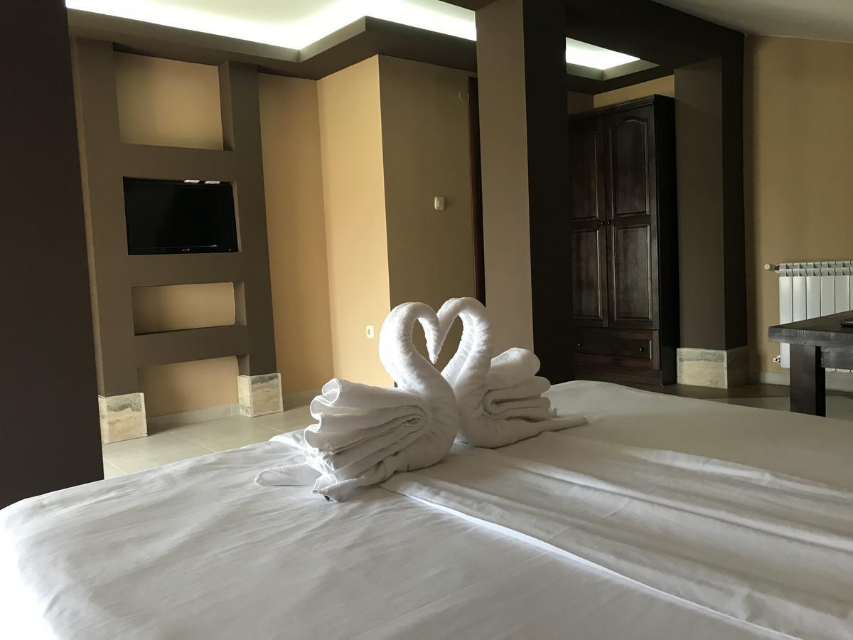 Complex Katalina Hotell Tsigov Chark Exteriör bild