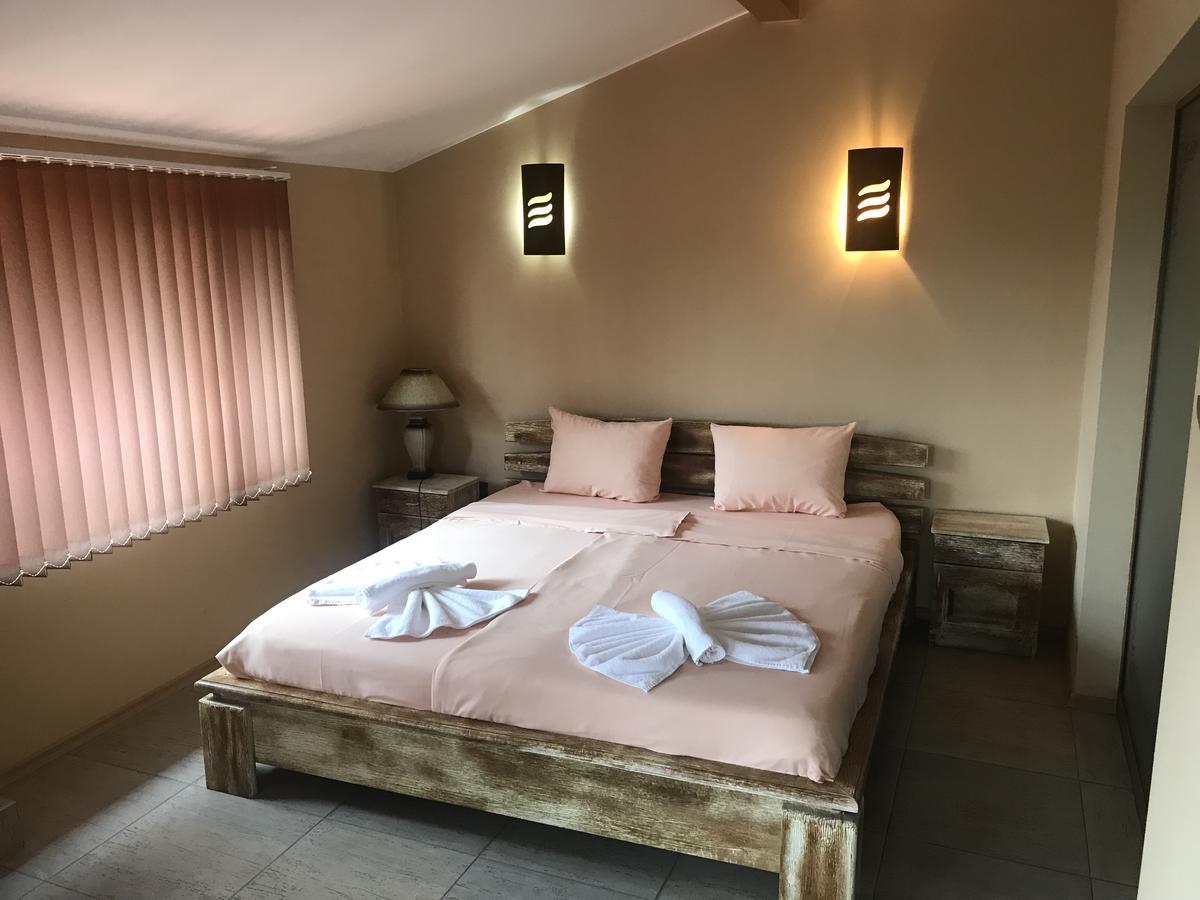 Complex Katalina Hotell Tsigov Chark Exteriör bild