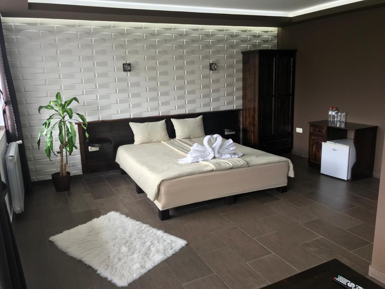Complex Katalina Hotell Tsigov Chark Exteriör bild